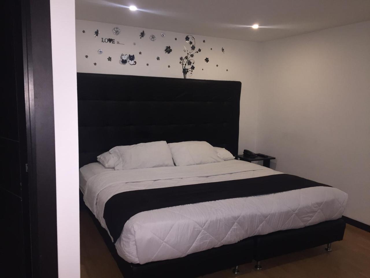 Hotel Montecarlo Boutique Богота Экстерьер фото